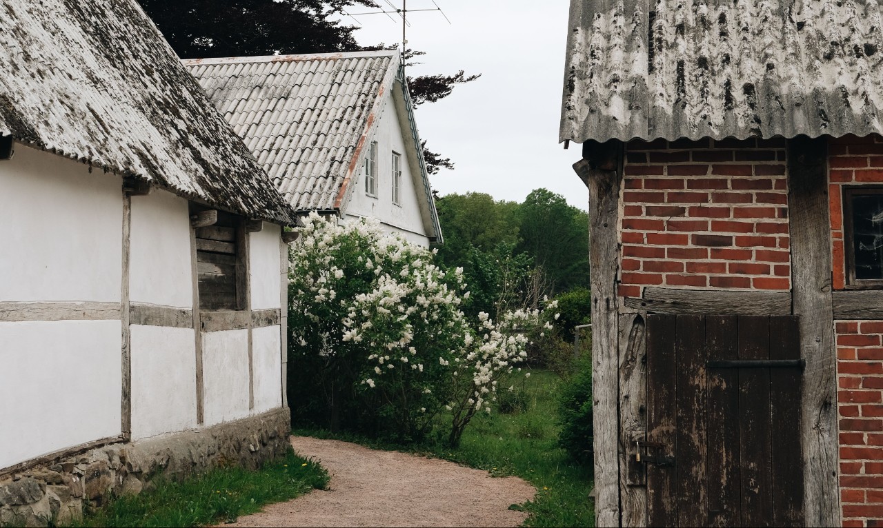 Skylt där det står Policylabb